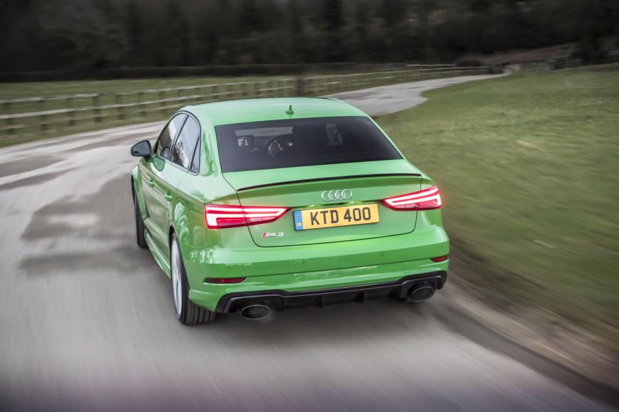  Audi RS3 Sedan (8V) 2017 года  (UK) (фото 37 из 40)